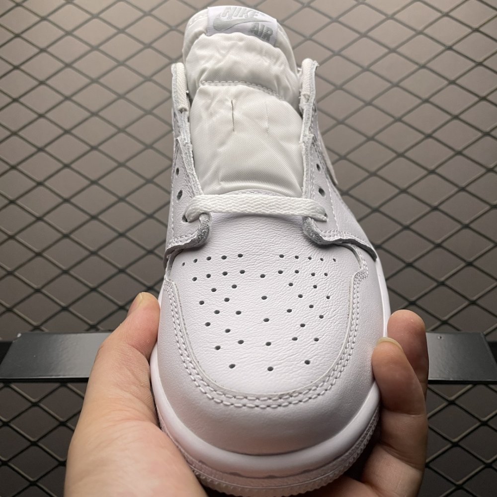 Кроссовки Air Jordan 1 Low фото 9