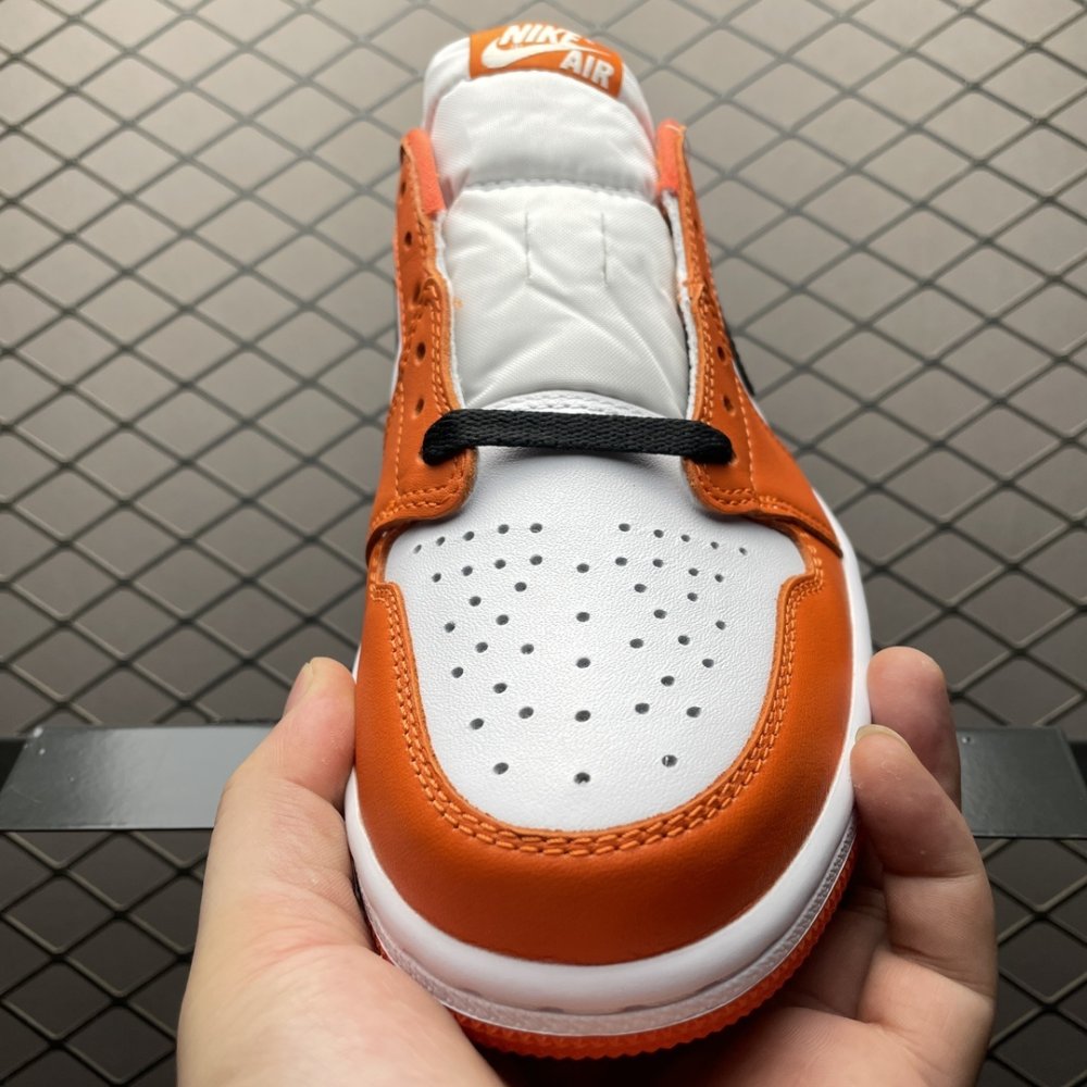 Кроссовки Air Jordan 1 Low фото 9