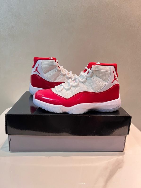 Кроссовки Air Jordan 11 фото 3