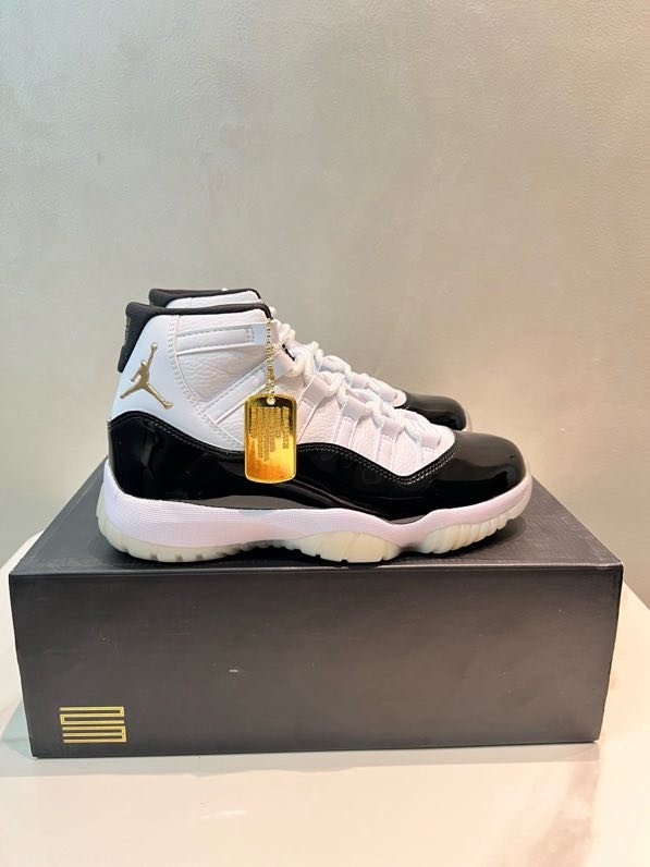Кроссовки Air Jordan 11 фото 3