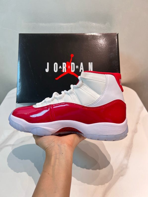 Кроссовки Air Jordan 11 фото 9