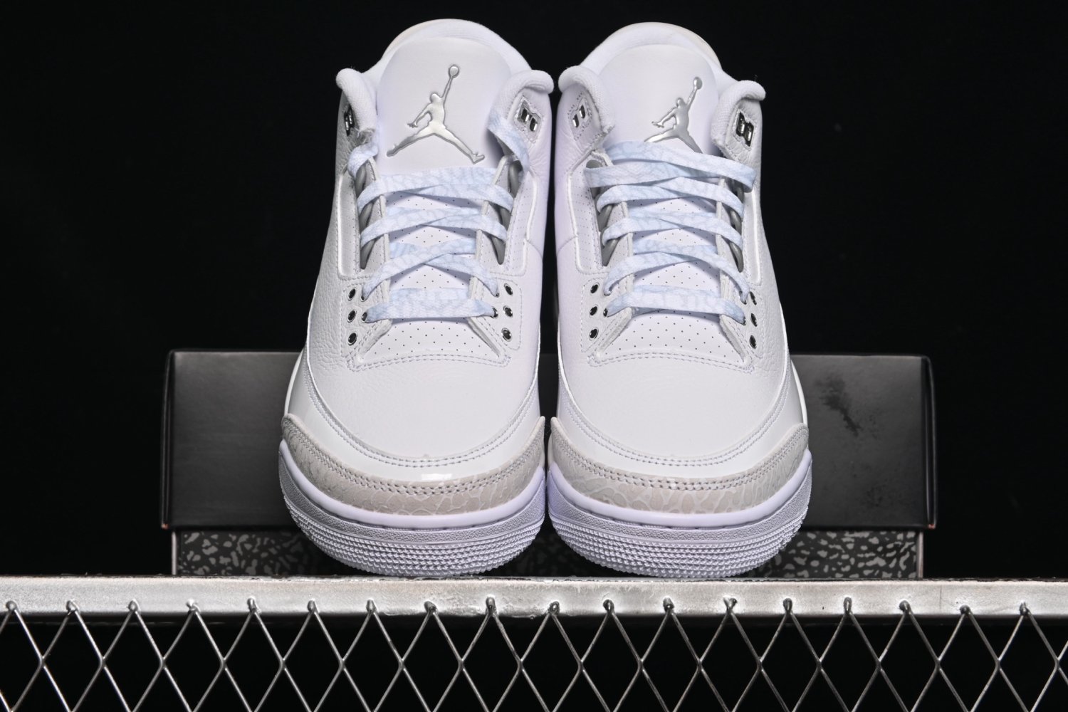 Кросівки Air Jordan 3 Retro Pure Money фото 4