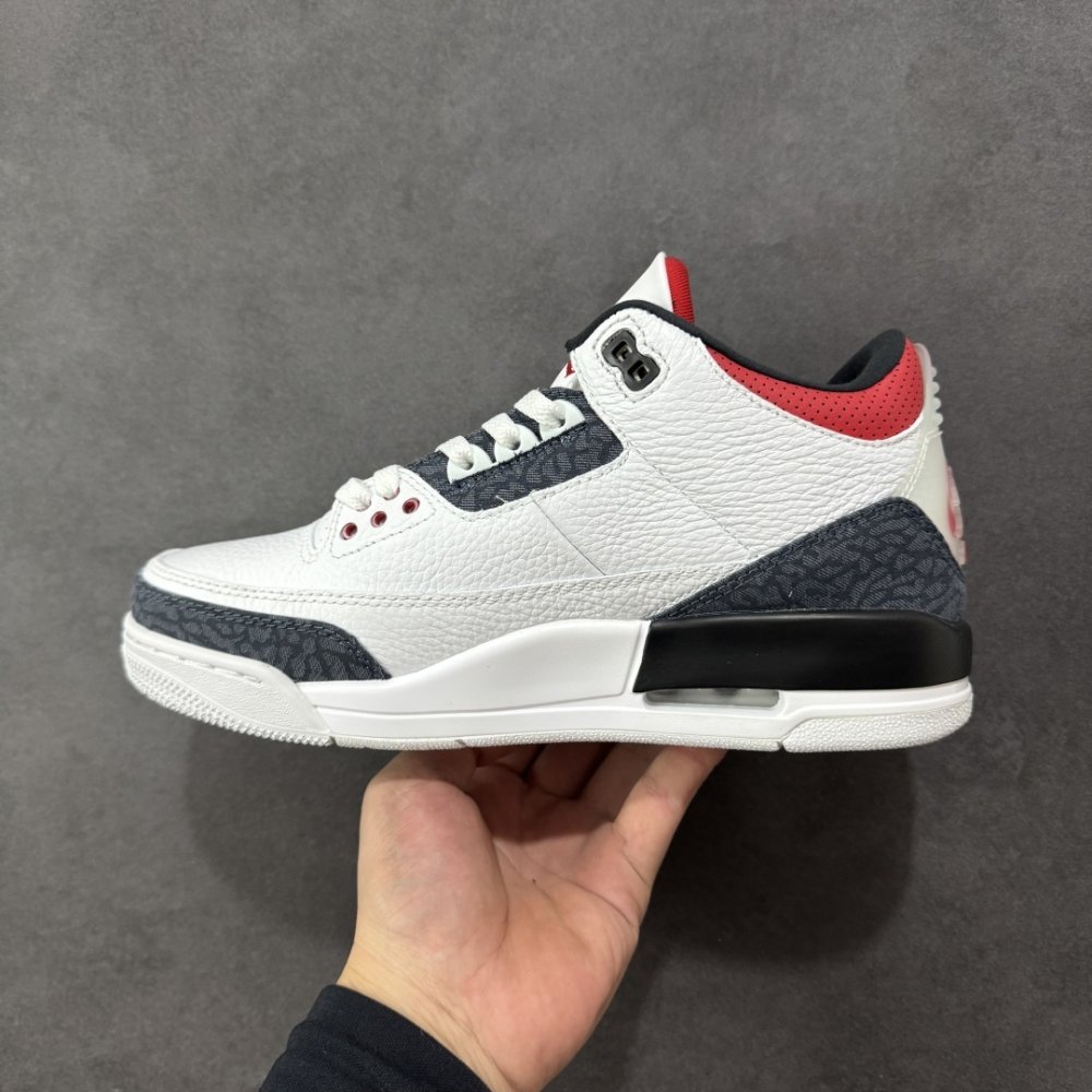 Кроссовки Air Jordan 3 фото 2