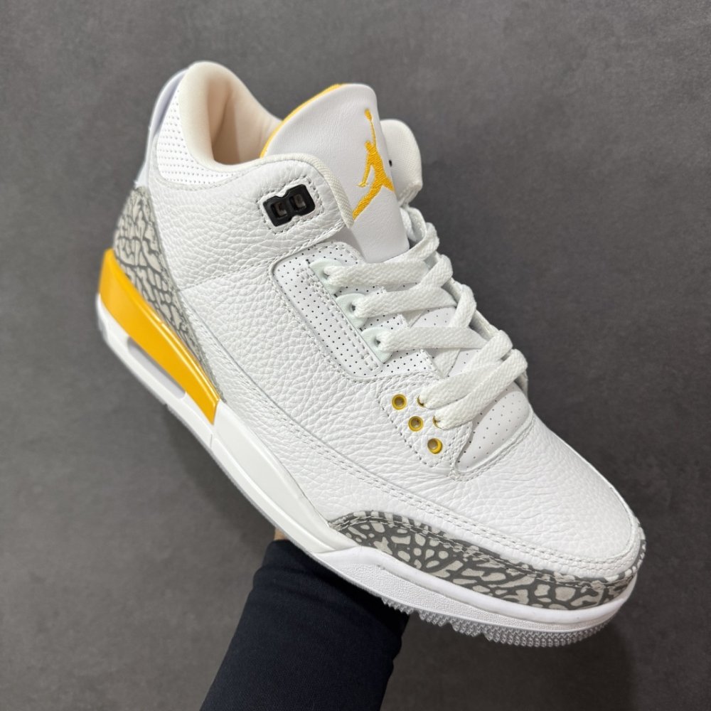 Кроссовки Air Jordan 3 фото 3