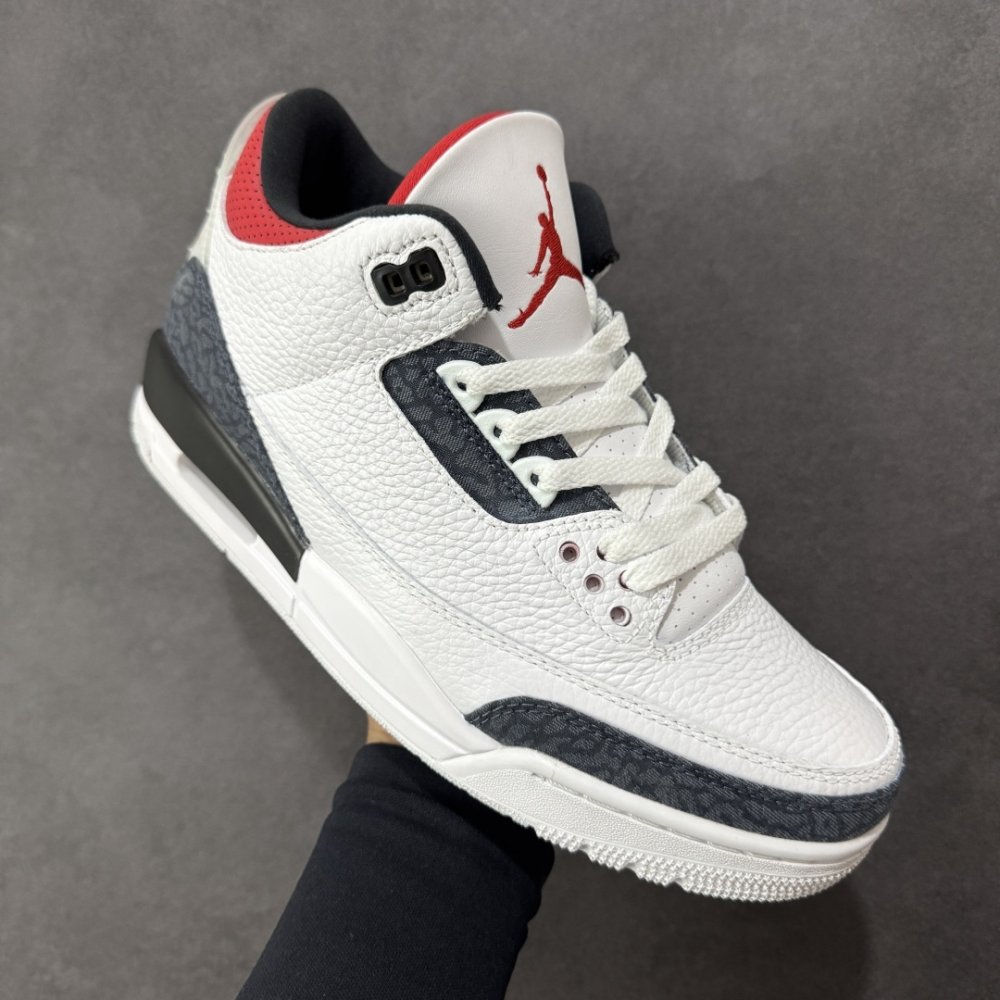 Кроссовки Air Jordan 3 фото 3