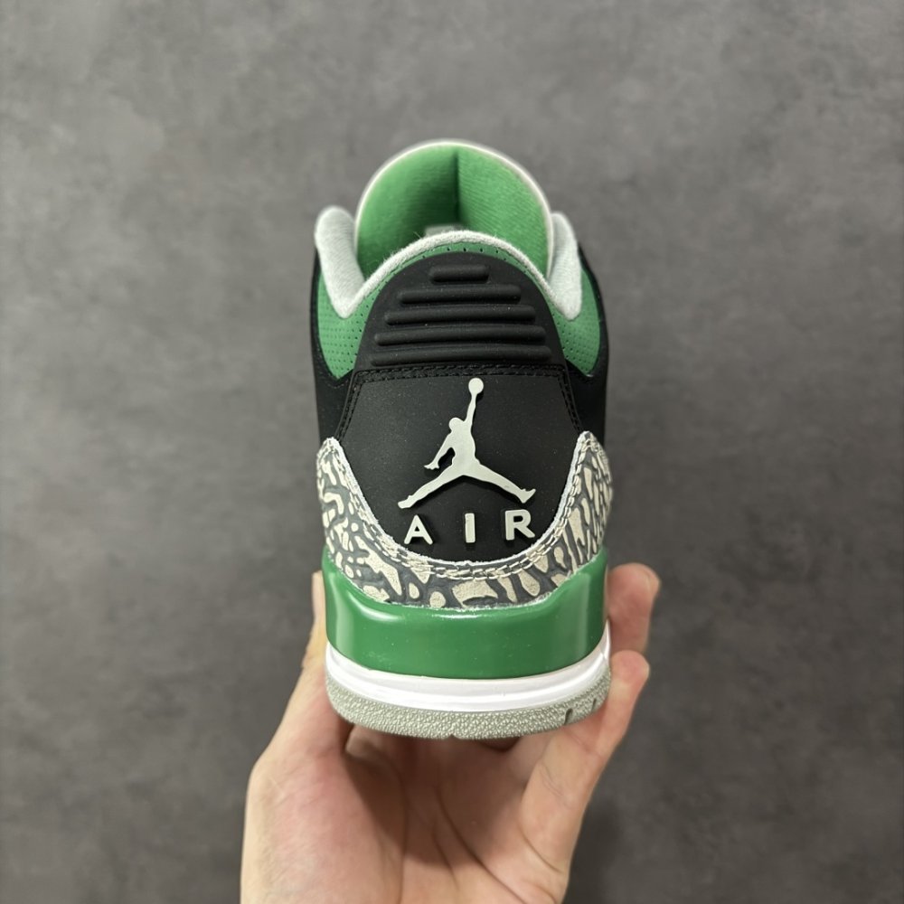 Кроссовки Air Jordan 3 фото 4