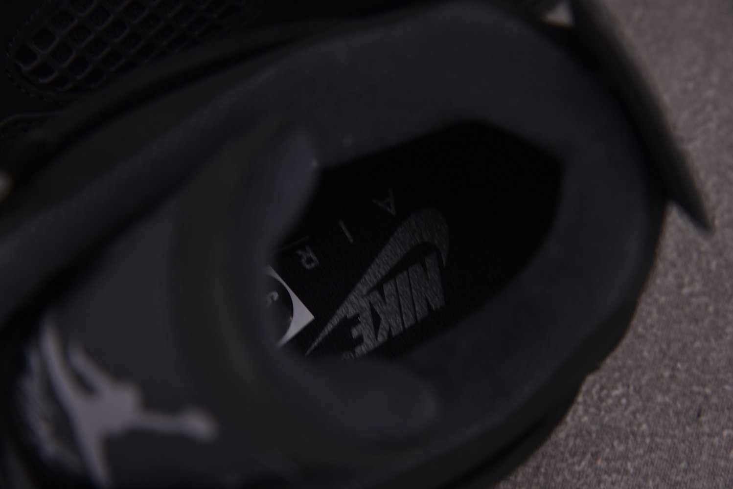 Кроссовки Air Jordan 4 Retro Black Cat фото 10