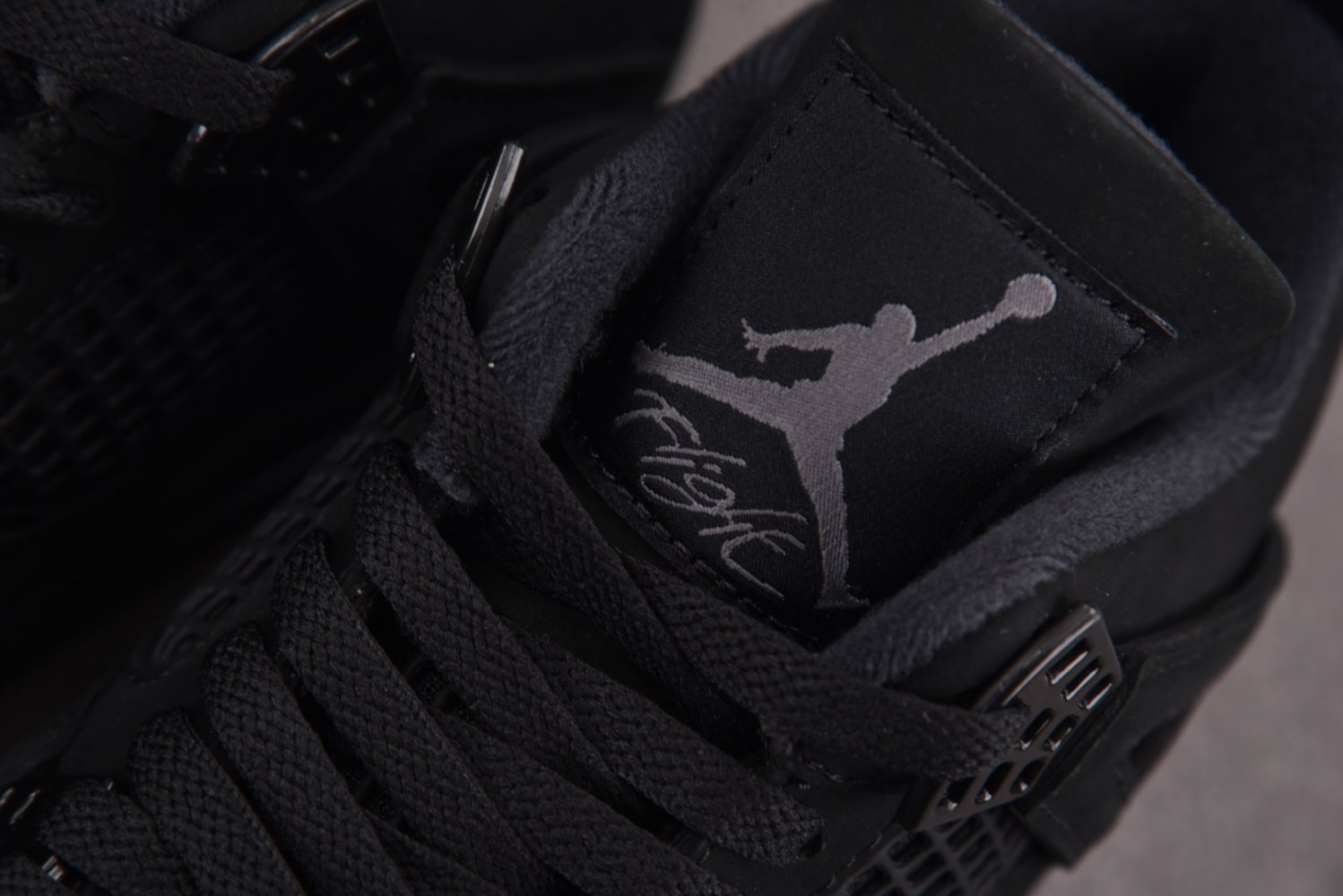 Кроссовки Air Jordan 4 Retro Black Cat фото 9