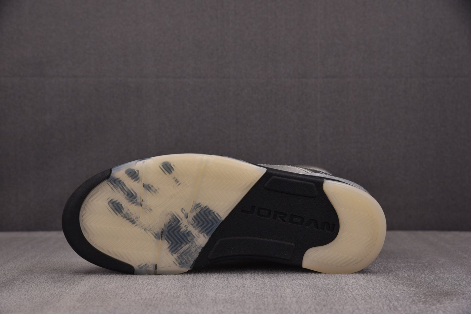 Кроссовки Air Jordan 5 Retro Wings фото 4