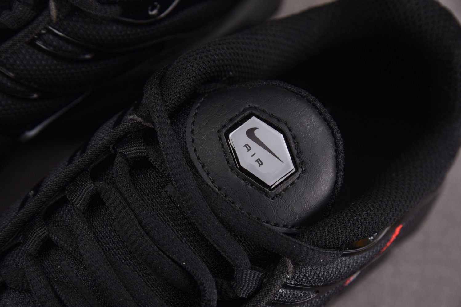 Кросівки Air Max Plus Black фото 9