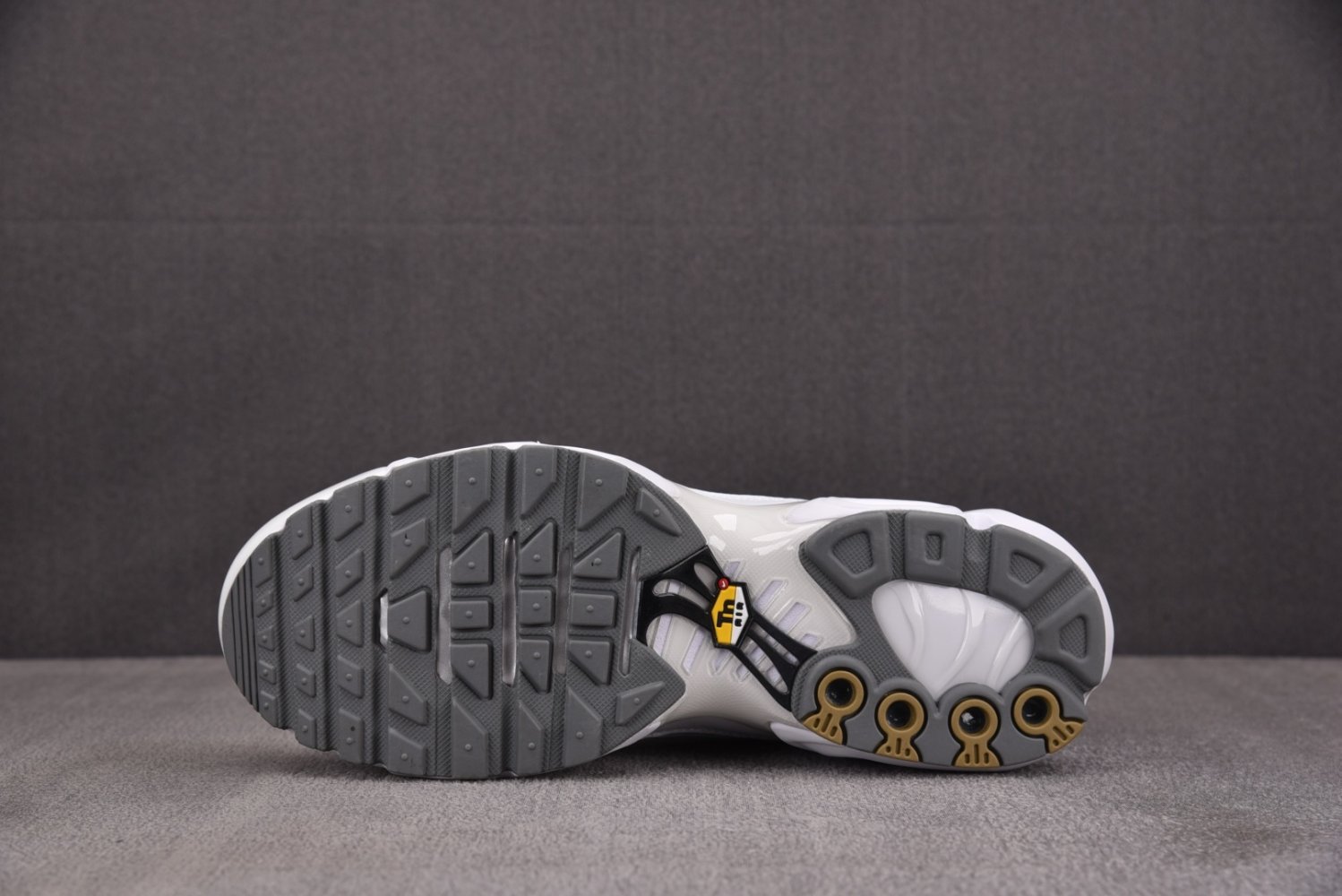 Кроссовки Air Max Plus White фото 4