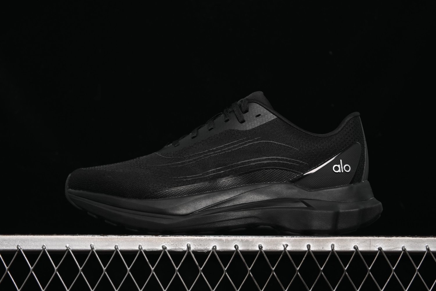Кроссовки Alo Runner
