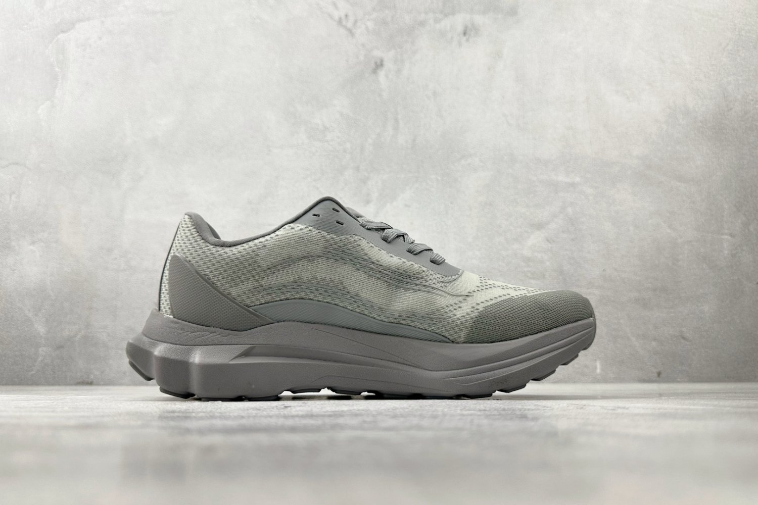 Кроссовки Alo Runner фото 2