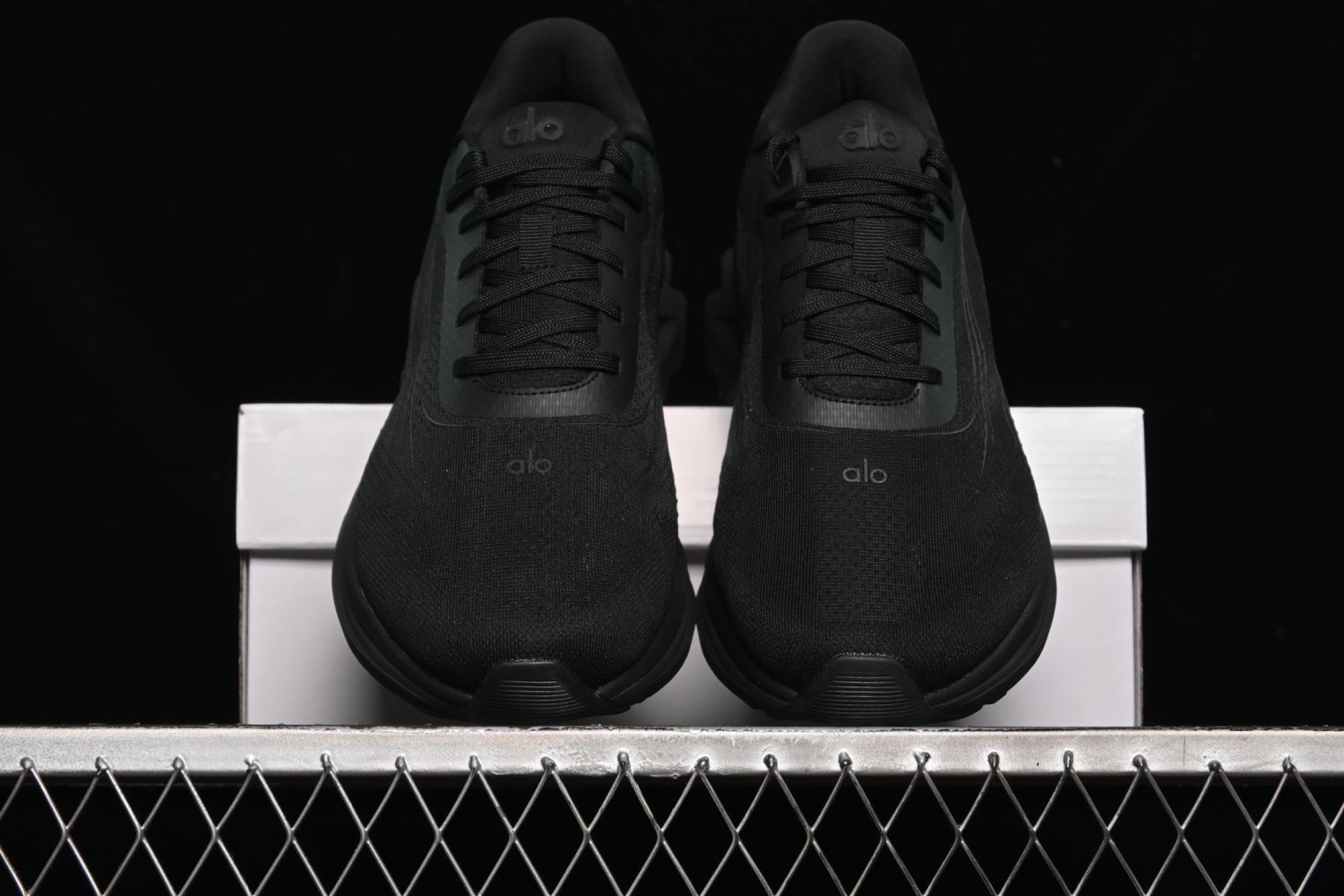 Кроссовки Alo Runner фото 4