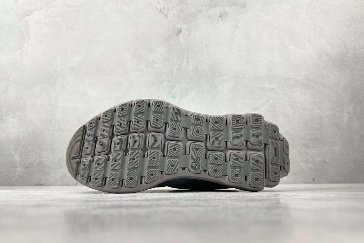 Кроссовки Alo Runner фото 4