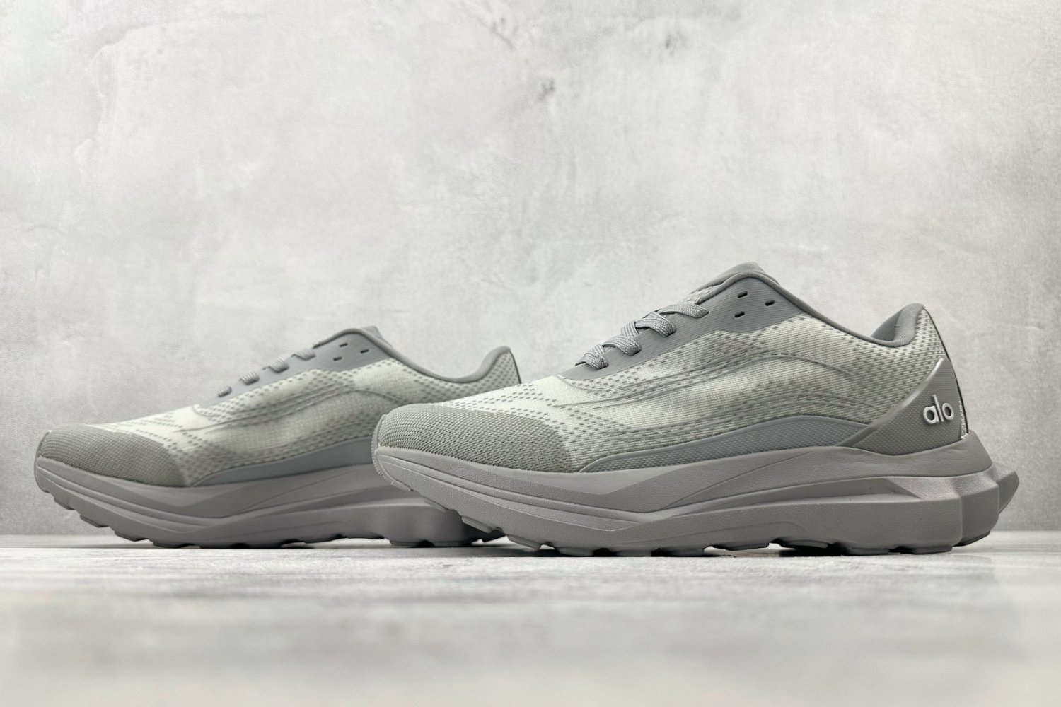 Кроссовки Alo Runner фото 5