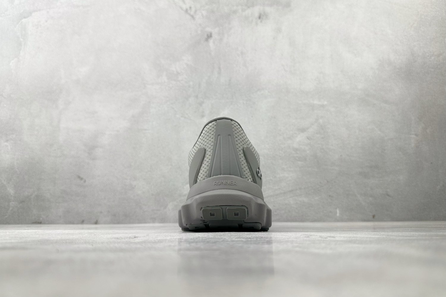 Кроссовки Alo Runner фото 9