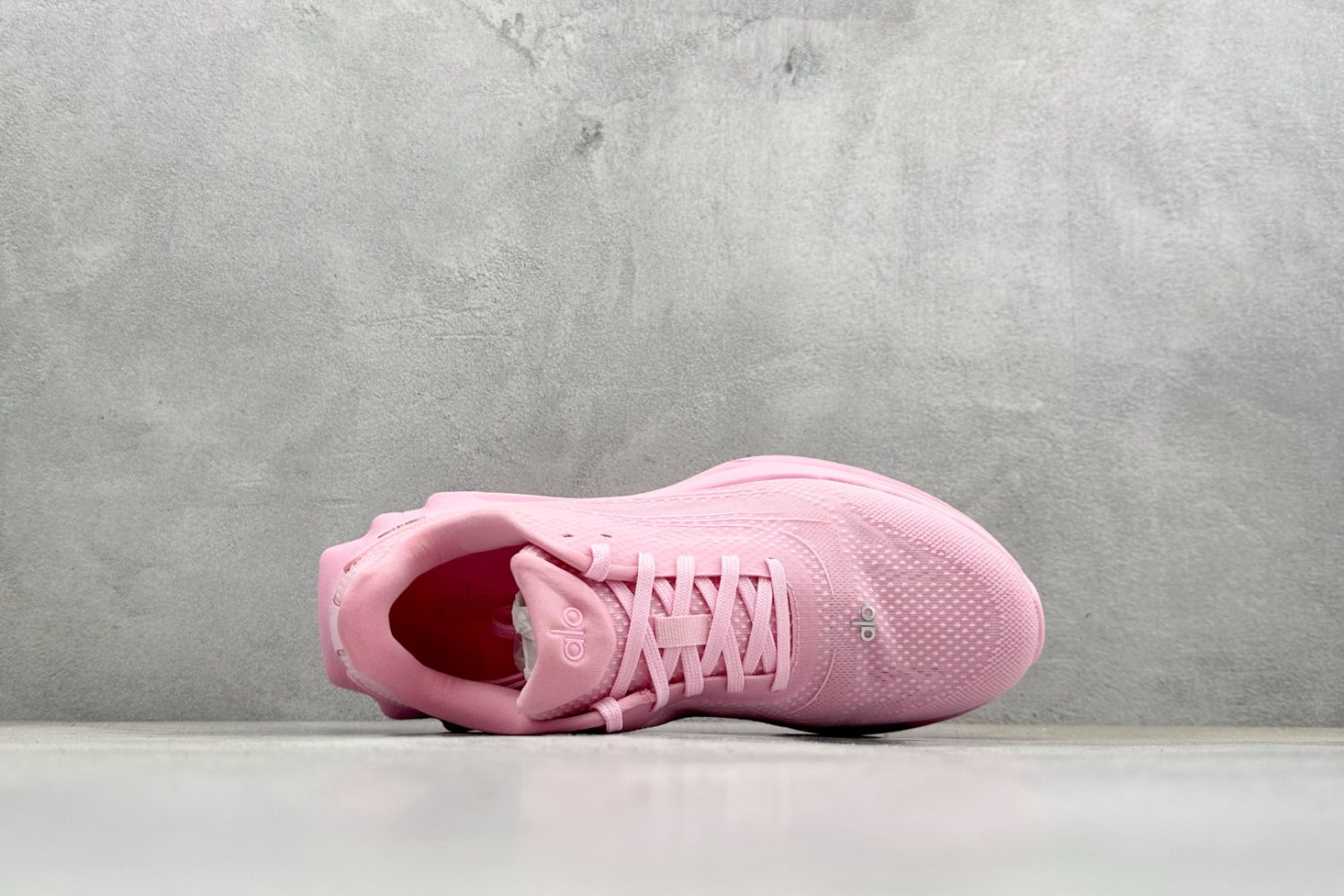 Кроссовки Alo Yoga Alo Runner фото 3