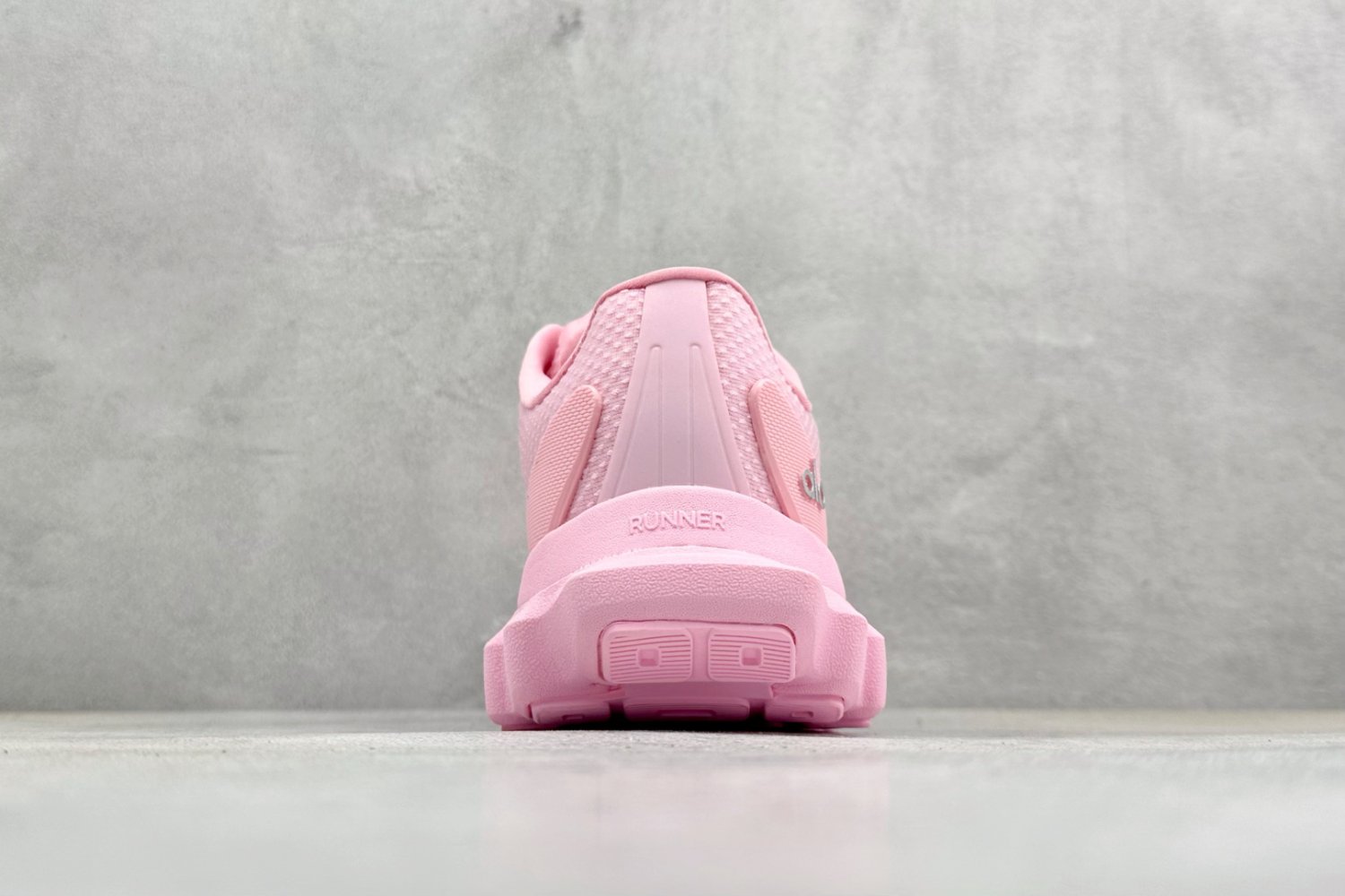 Кроссовки Alo Yoga Alo Runner фото 6