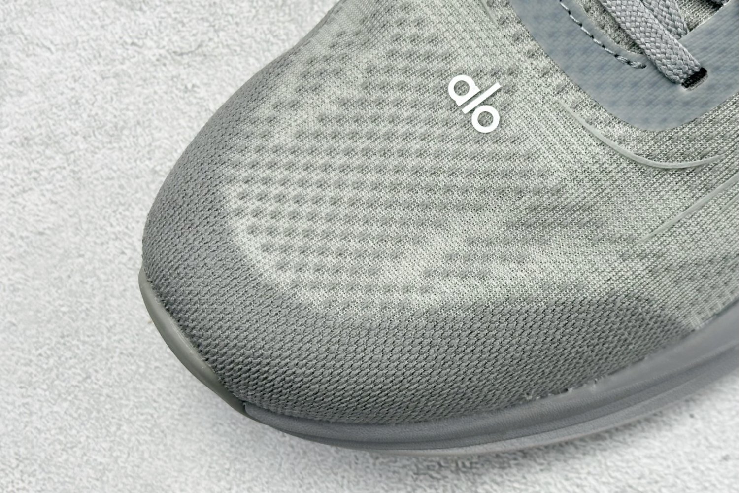 Кроссовки Alo Yoga Alo Runner фото 7