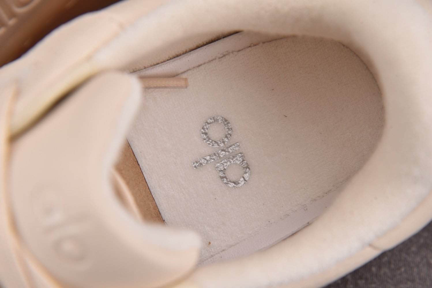 Sneakers Alo Yoga Recovery Mode фото 10