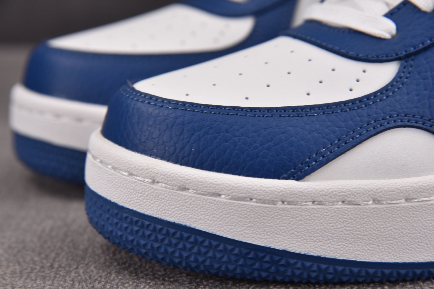 Кроссовки Alo Yoga Recovery Mode фото 11