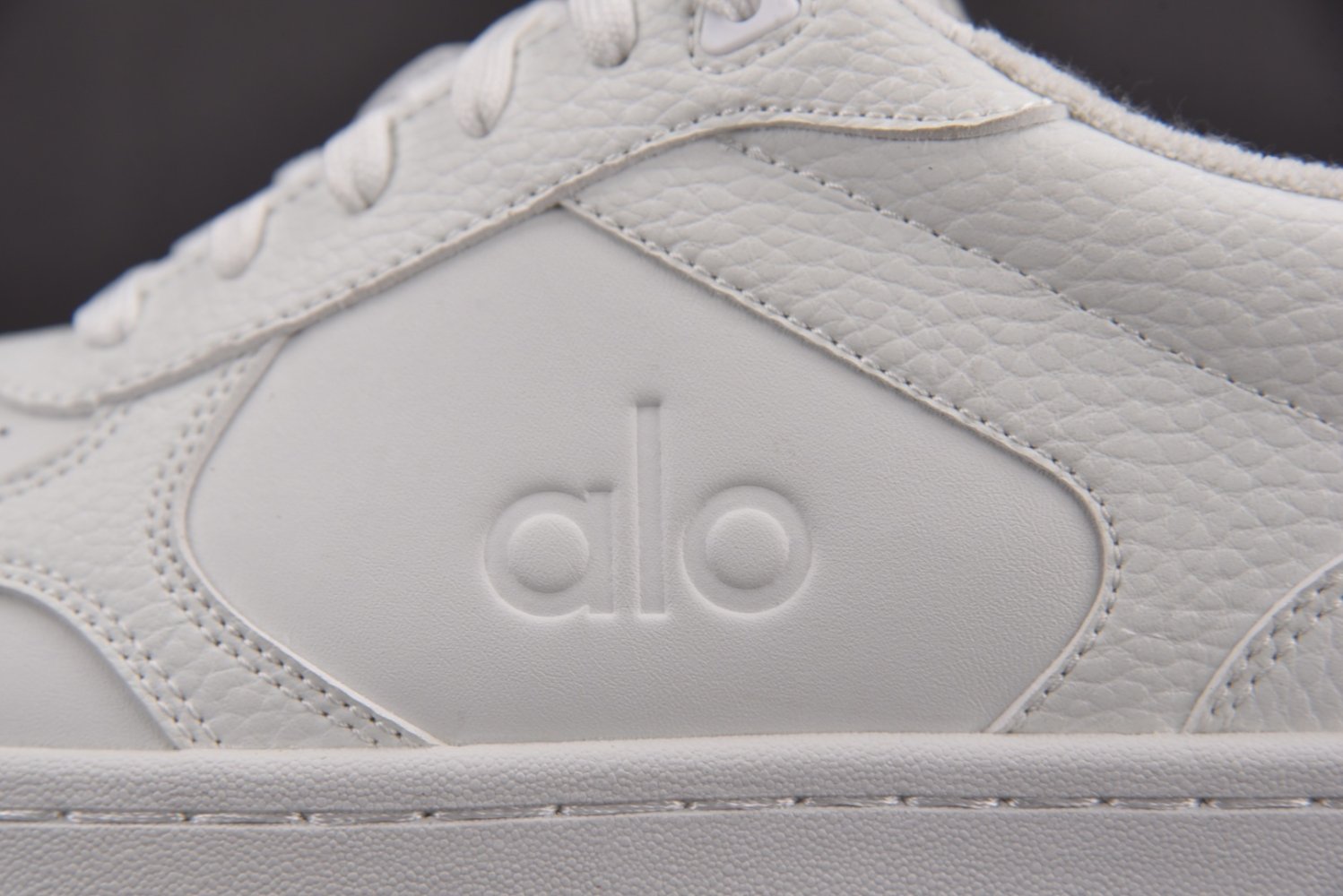 Кроссовки Alo Yoga Recovery Mode фото 12