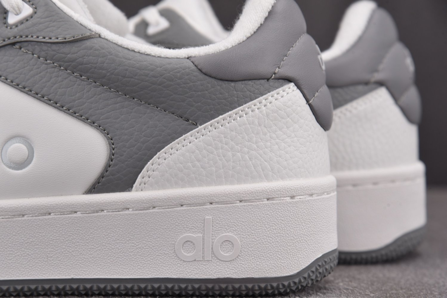 Кроссовки Alo Yoga Recovery Mode фото 13