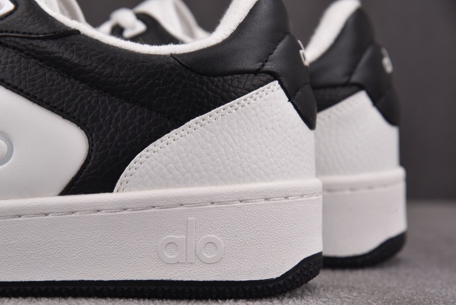 Sneakers Alo Yoga Recovery Mode фото 13