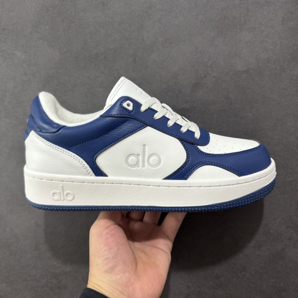 Кросівки Alo Yoga Recovery Mode