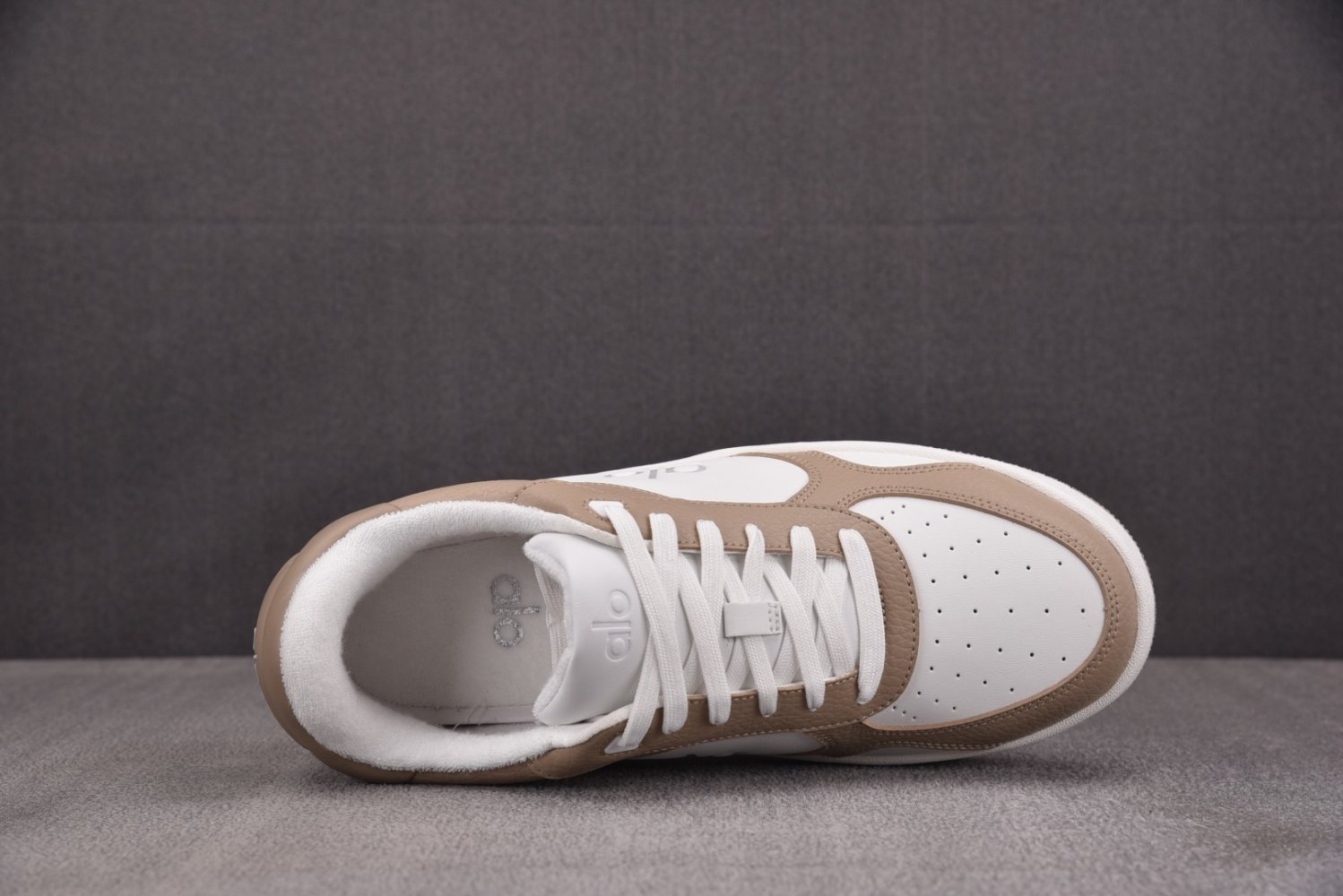 Sneakers Alo Yoga Recovery Mode фото 3