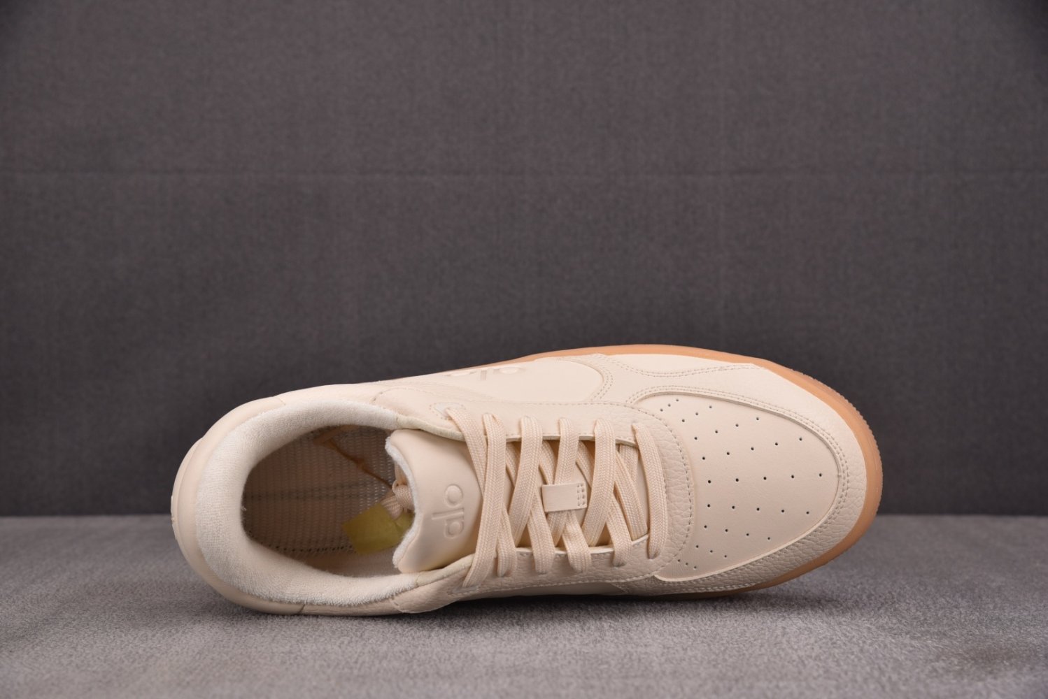 Sneakers Alo Yoga Recovery Mode фото 3