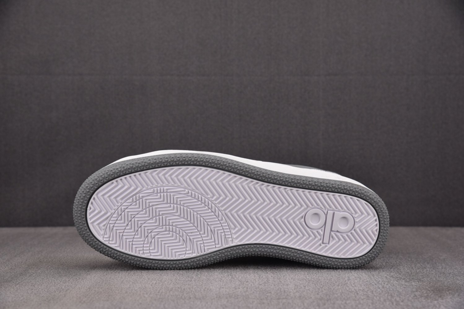 Кроссовки Alo Yoga Recovery Mode фото 4