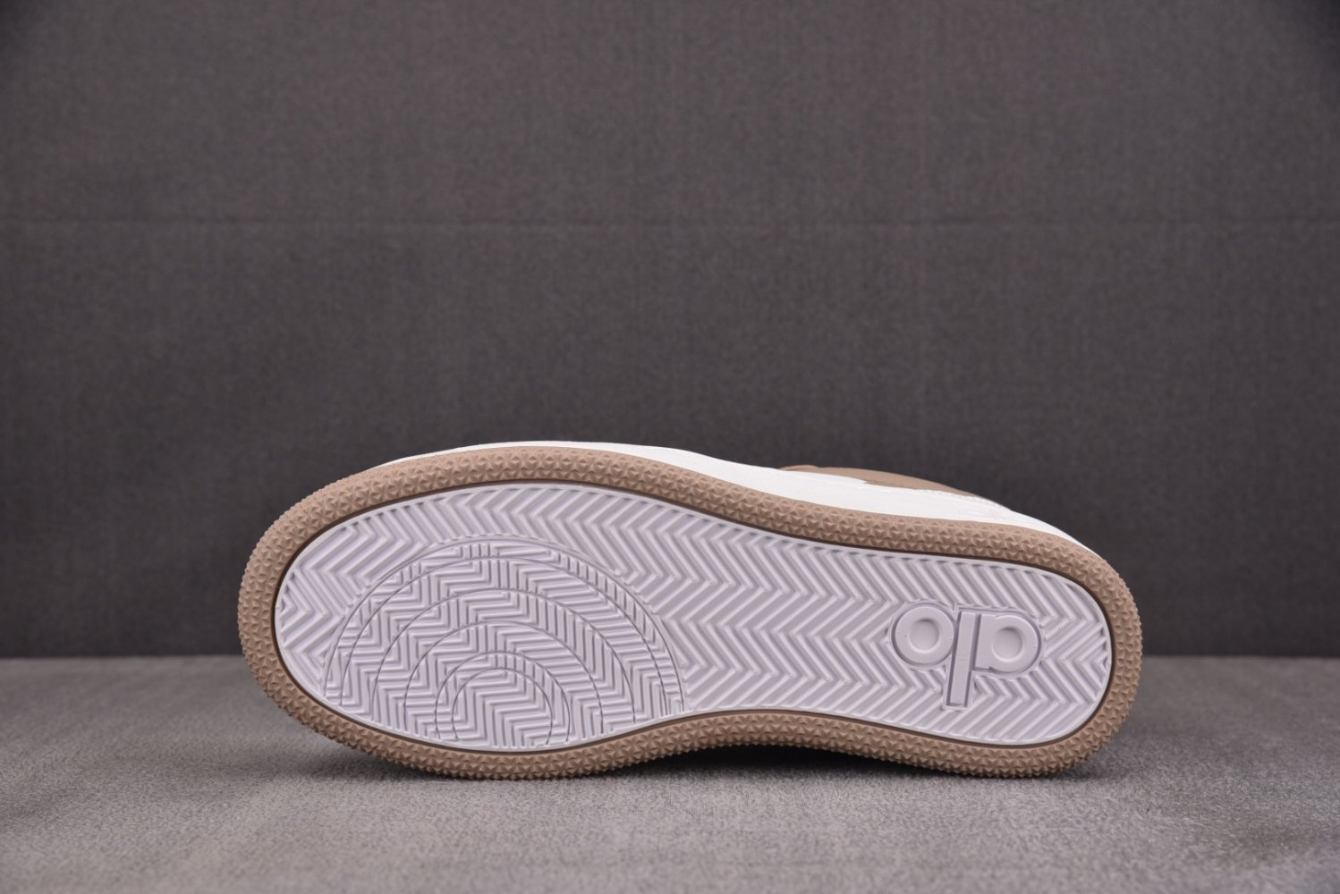 Sneakers Alo Yoga Recovery Mode фото 4