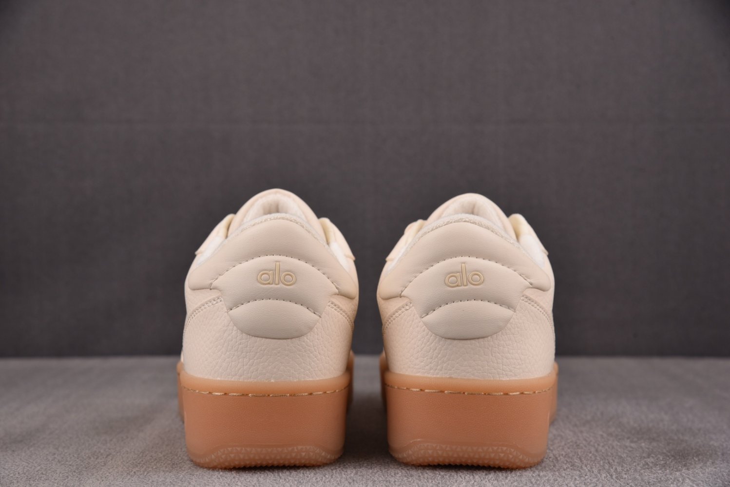 Sneakers Alo Yoga Recovery Mode фото 5