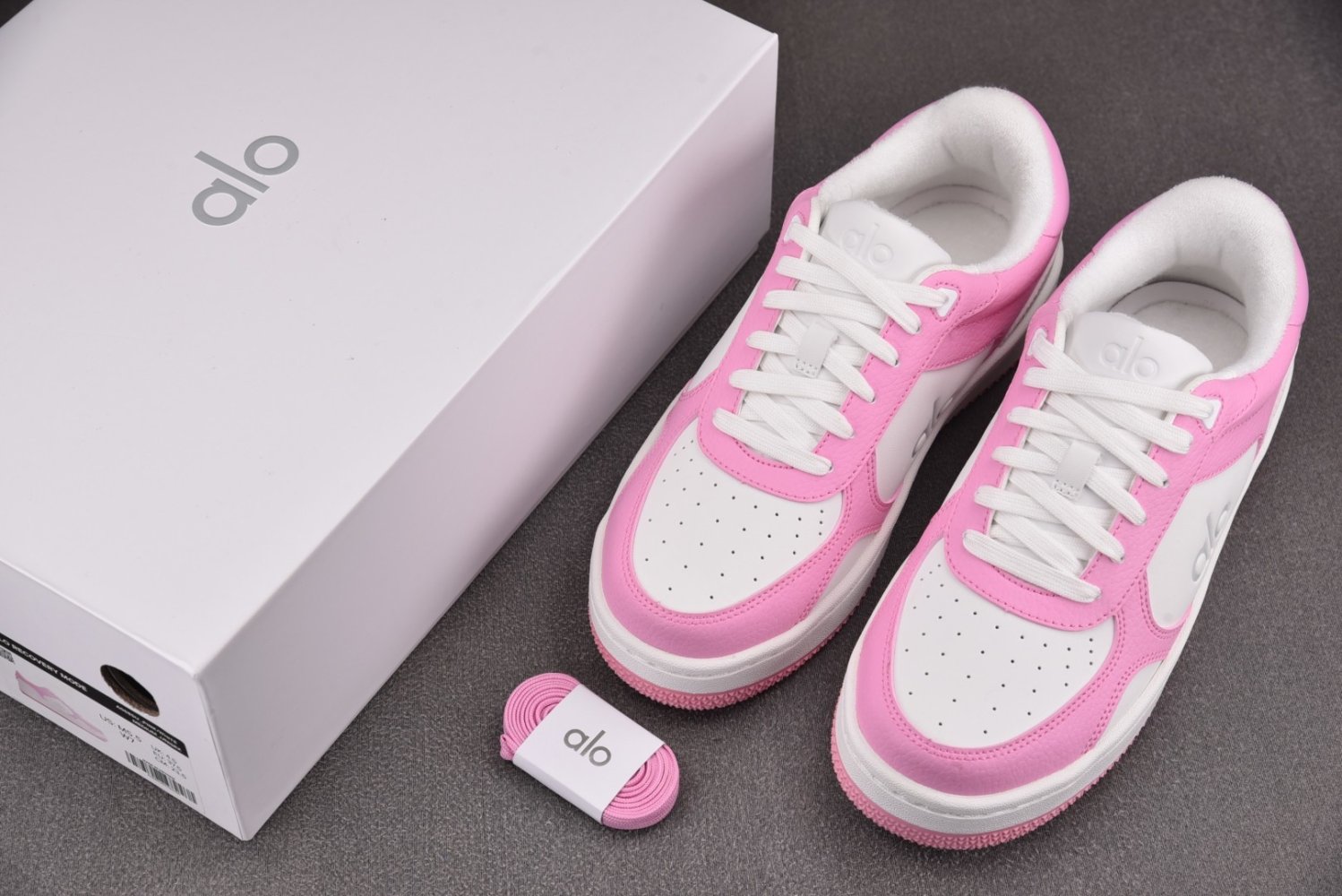 Кроссовки Alo Yoga Recovery Mode фото 7