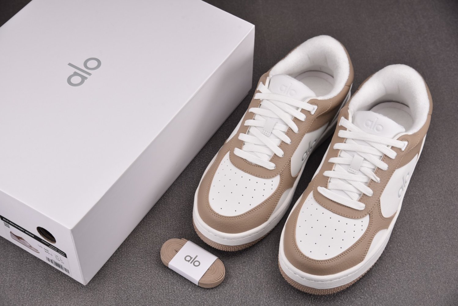 Sneakers Alo Yoga Recovery Mode фото 7