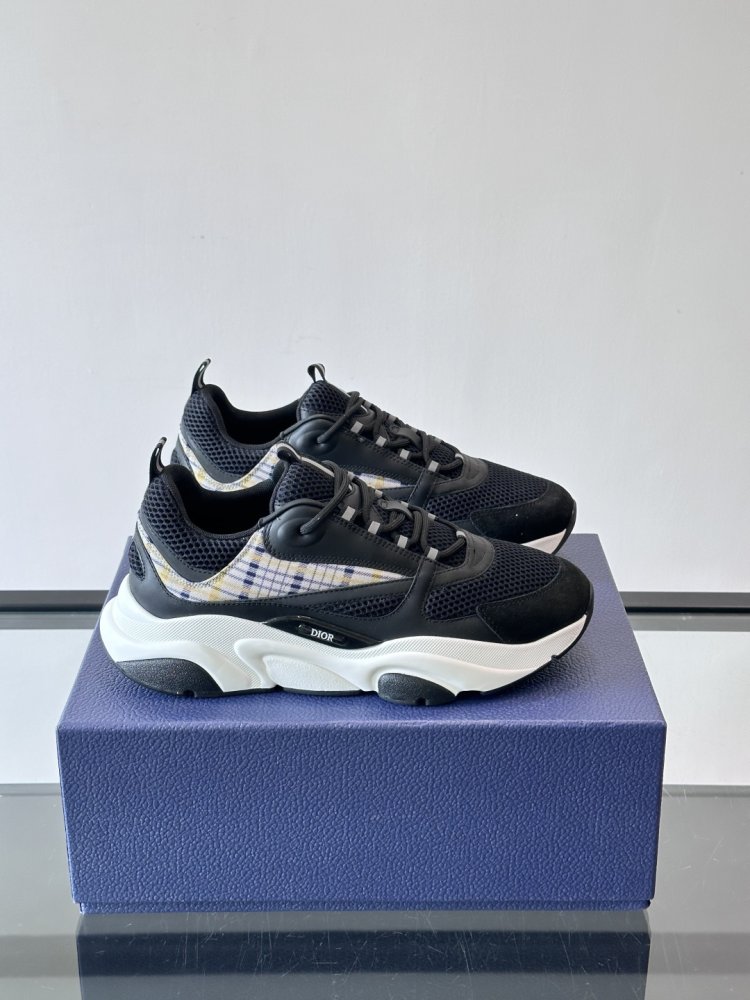 Кроссовки B22