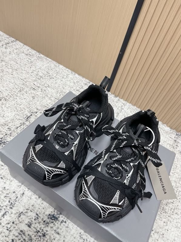 Кроссовки BALENCIAGA 3XL фото 3