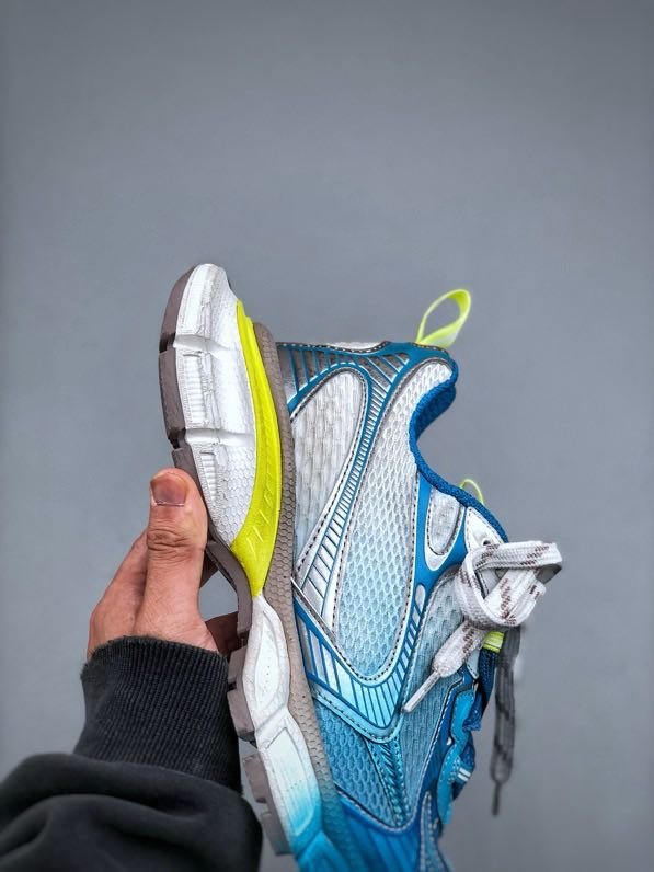 Кроссовки BALENCIAGA 3XL фото 4