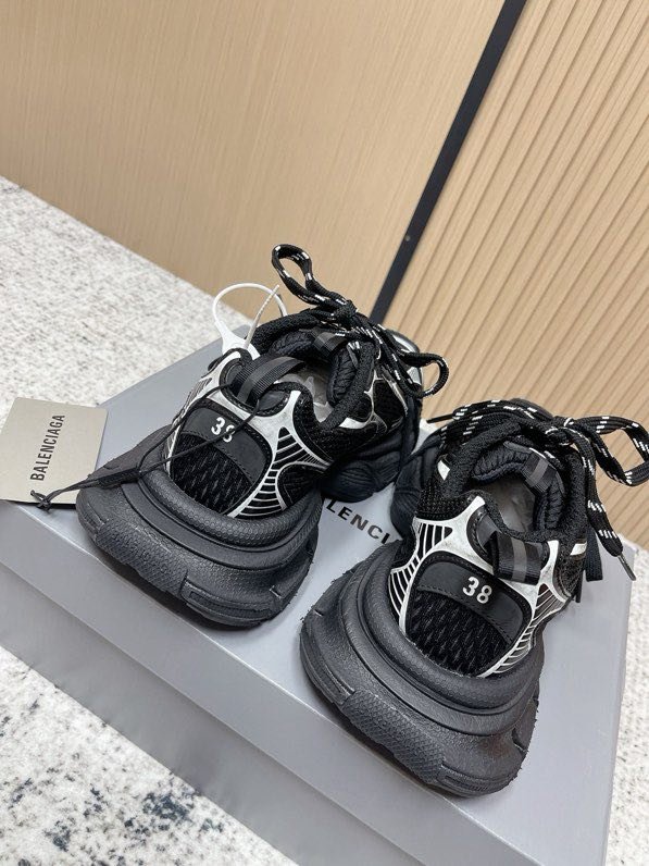 Кроссовки BALENCIAGA 3XL фото 4
