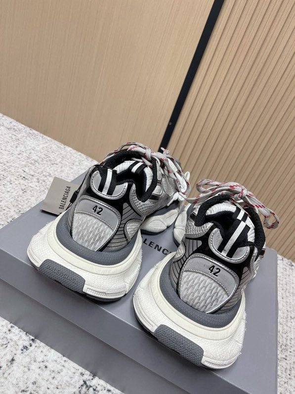 Кроссовки BALENCIAGA 3XL фото 4