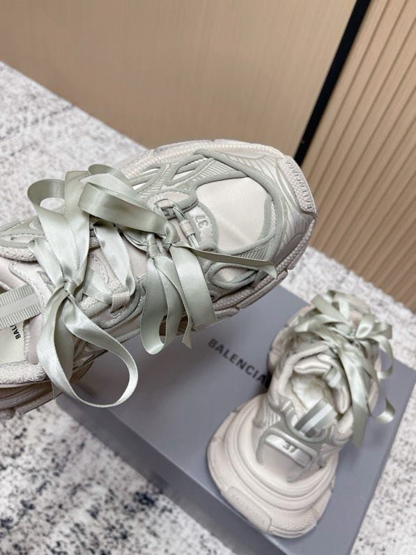 Кроссовки BALENCIAGA 3XL фото 9