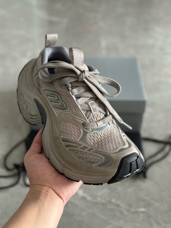 Кроссовки BALENCIAGA 6XL фото 2