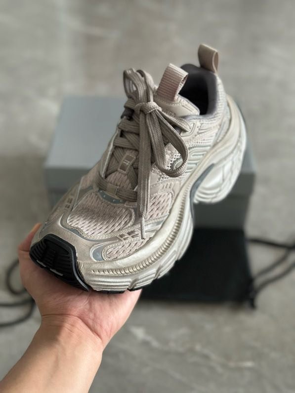 Кроссовки BALENCIAGA 6XL фото 4