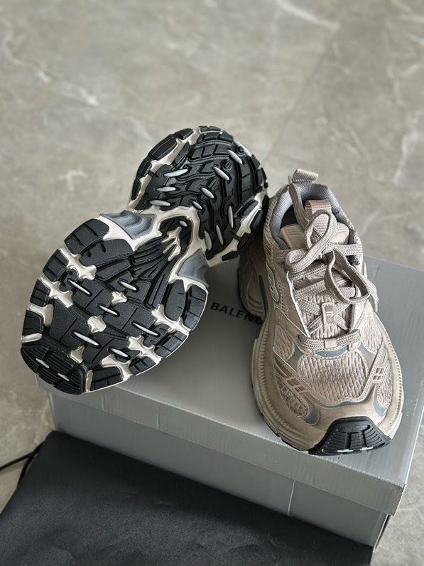 Кроссовки BALENCIAGA 6XL фото 8