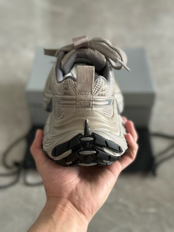 Кроссовки BALENCIAGA 6XL фото 9