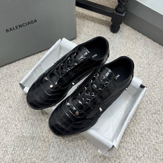 Кроссовки Balenciaga City Series с шипами