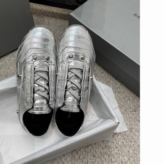 Кроссовки Balenciaga City Series с шипами фото 6