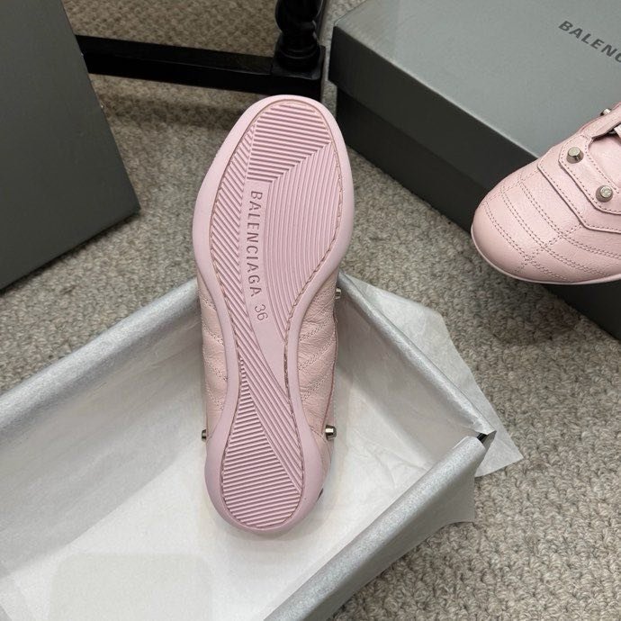 Кроссовки Balenciaga City Series с шипами фото 7